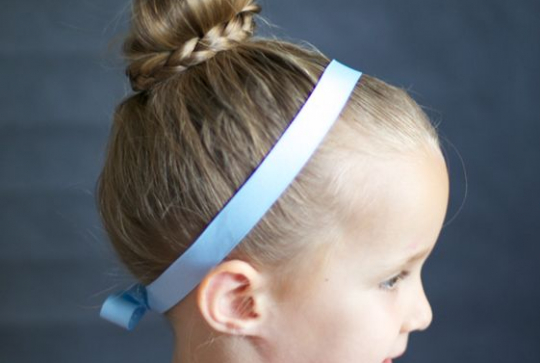 Top Des Coiffures De Princesses Tutoriels Faciles A Faire Par Les Parents De Coiffures Pour Enfants Citizenkid