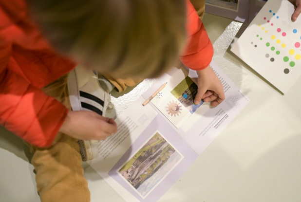 Motif photo - Atelier enfant au MAMC+