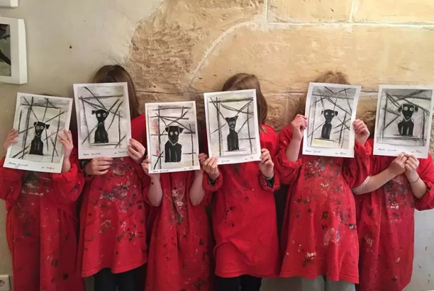 La Petite Académie - technique au fusain