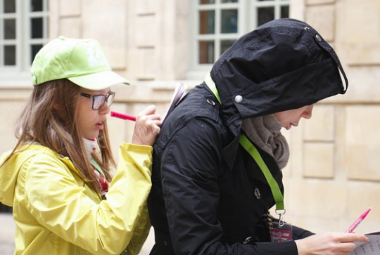 Chasse aux oeufs de Pâques à Paris - enfants