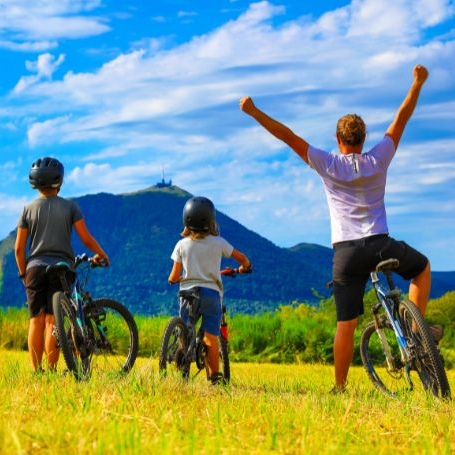 Vélo en famille dans le Puy de Dôme