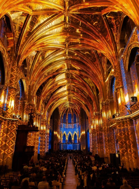 Luminiscence dans la Cathédrale de Bordeaux - vidéo mapping