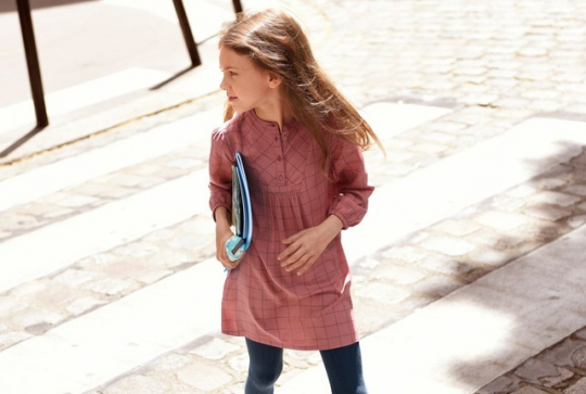 Robe rose à carreaux