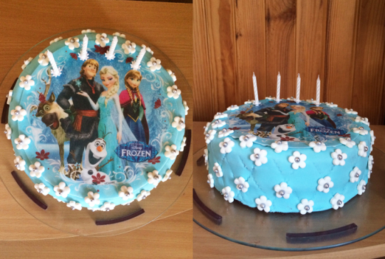 Gâteau Reine des Neiges bleu