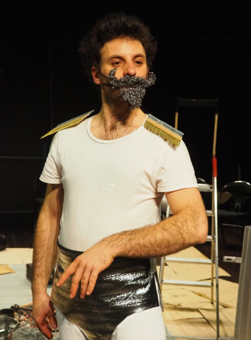 Indomptable - Placement libre & l'armoise commune : moustache en acier