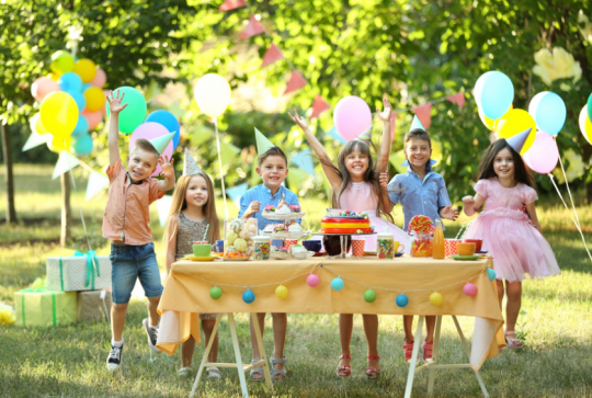 Organiser un anniversaire enfant dans un parc, le goûter