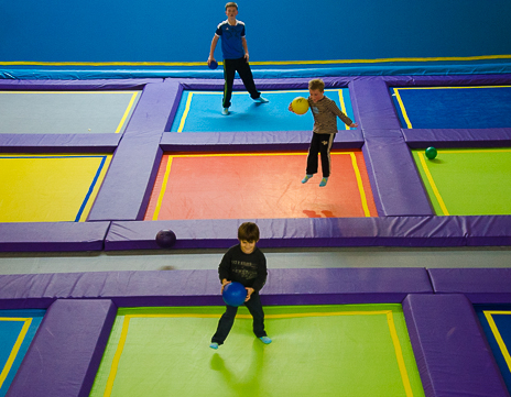 8 idées de lieux pour organiser un anniversaire d'enfant en intérieur :  parcs de jeux indoor - Citizenkid