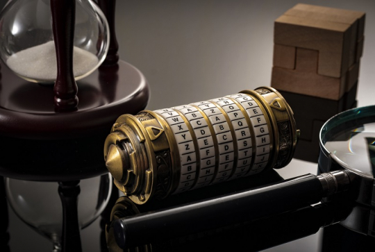 Adobe Stock - objets d'un escape game