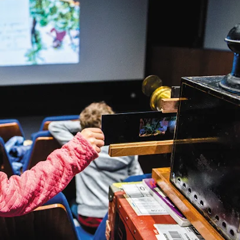 La Cinémathèque Junior en fête : atelier lanterne magique
