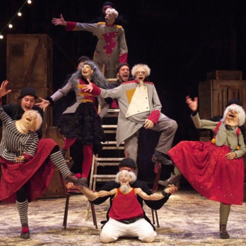 Les Encombrants font leur cirque - Claire Dancoisne