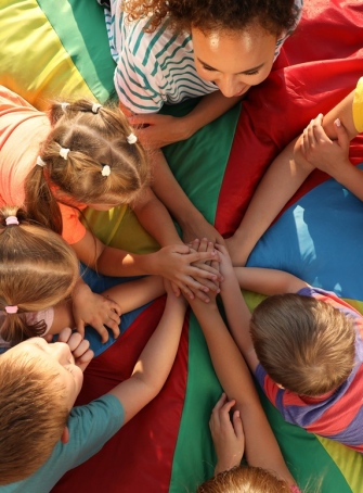 Vacances d’été 2024 : quels stages et ateliers enfants à Paris ?