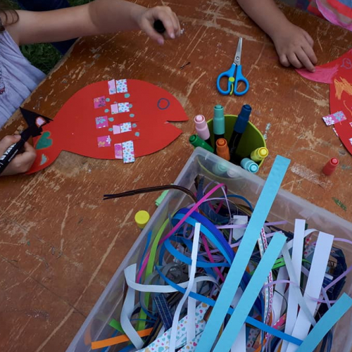 Les Potes en Ciel : café des enfants à Lille, atelier manuel