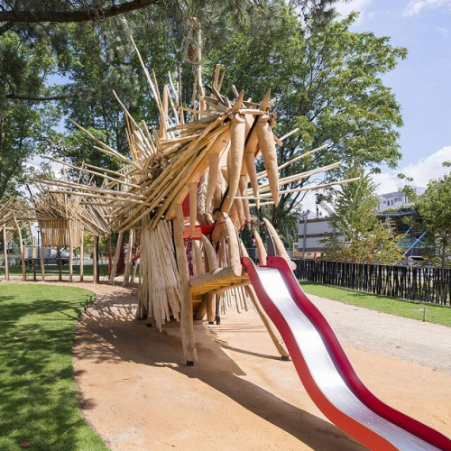 Kinya Maruyama au square Mercoeur par Martin Argyroglo / LVAN