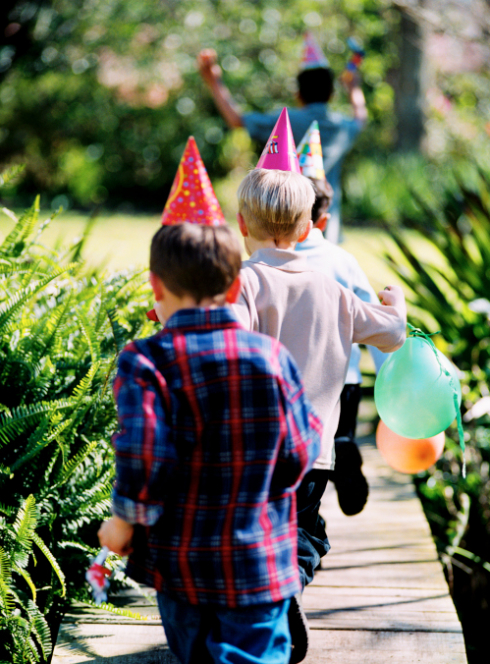 Enfants lors d'un anniversaire