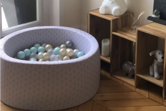 Anniversaire confiné : piscine à balles.