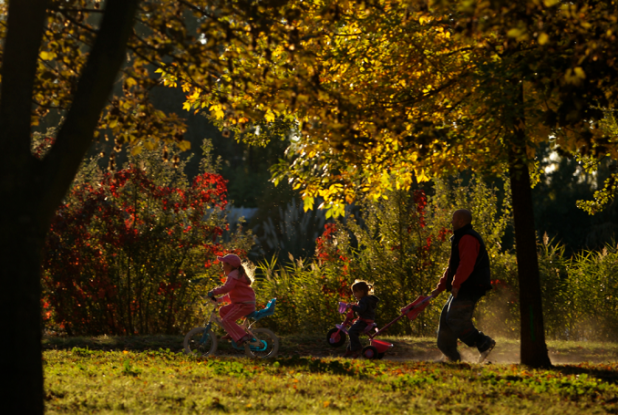 Base de loisirs Sesquières - Balade à vélo en famille