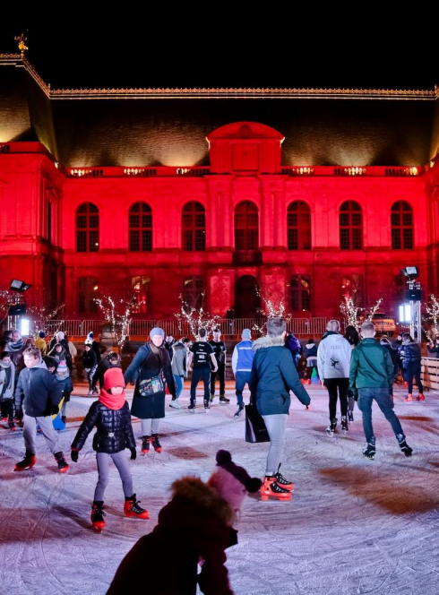 La patinoire de Noël Place du Parlement