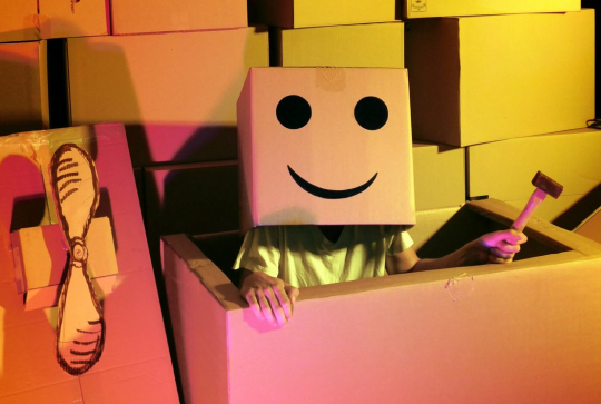 Ça cartonne - Compagnie Triple Bidouille