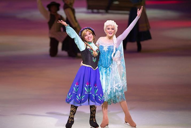 Disney sur Glace - la Reine des neiges : Anna et Elsa