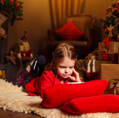 Vacances : le top des applis de Noël pour occuper les enfants