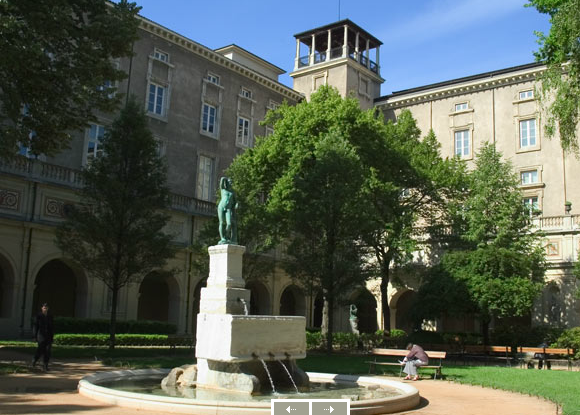 musée des beaux arts de Lyon - cour