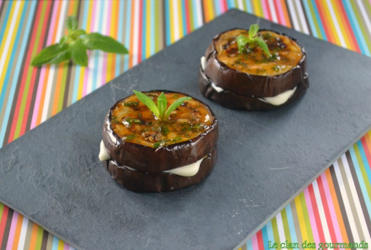 Sandwichs d'aubergine à la mozzarella