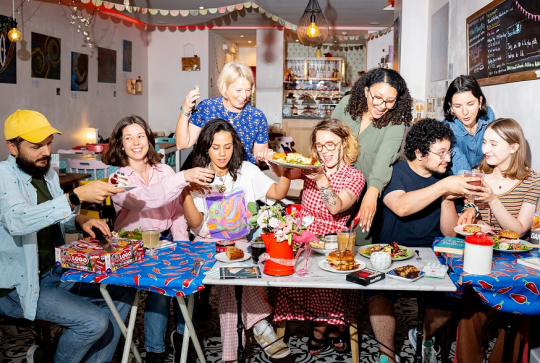 Sweet Flamingo : L'équipe brunch dans le restaurant