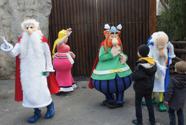 On croise du beau monde au village gaulois !