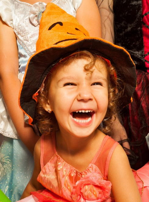 Carnaval de Nice 2025 et fêtes de l'hiver sur la Côte d'Azur : Des enfants déguisés