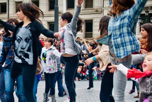 Flashmob au Volvic Volcanic Experience