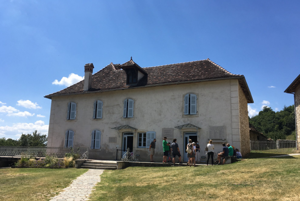 Maison d'Izieu : Extérieur