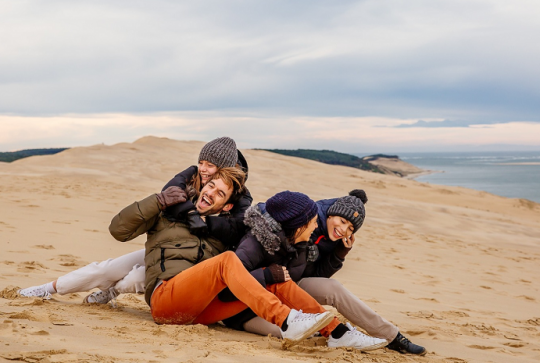 Le Bassin d'Arcachon : Une famille sur les Dunes