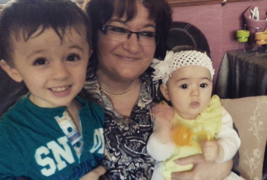 Concours Photo 2015 Ma grand mère et moi_thomas_Léon & Isalys