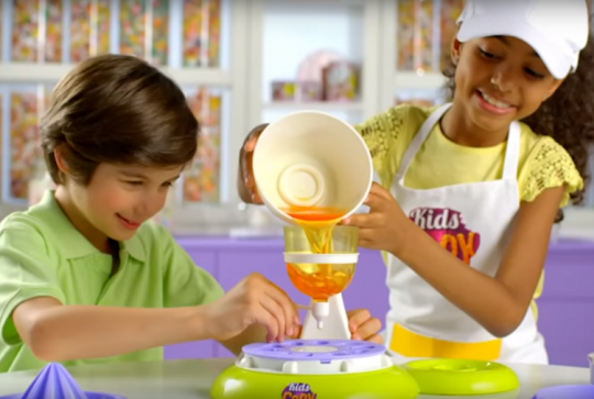 Jouets de Noël 2017 : le top des loisirs créatifs - Fabrique à bonbons fruités