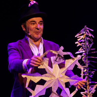 Le magicien de papier