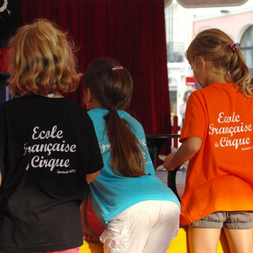 Ecole française de cirque sous chapiteau à Saint-Raphaël