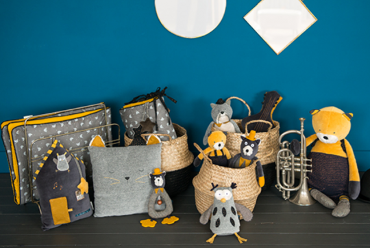 Notre sélection des jouets de Noël 2018 pour les tout-petits - Coussin d'activités Les Moustachesa