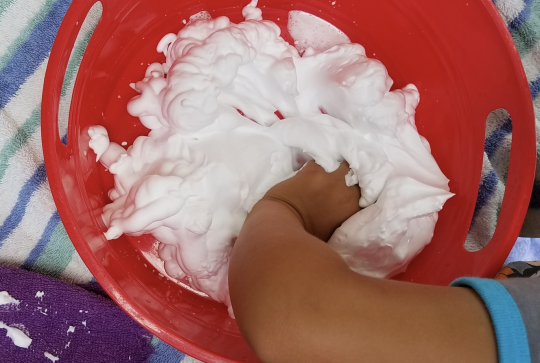 Expérience scientifique enfants magie