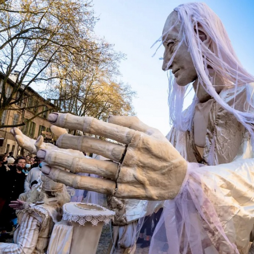 Le festival Scènes d'Automne à Nice : “La Dame Blanche” par la compagnie DERAIDENZ