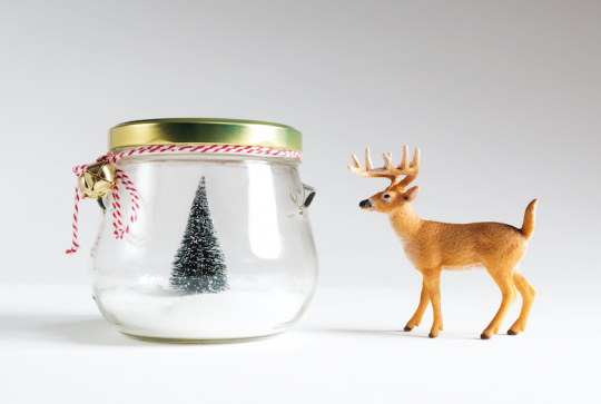 DIY : des bricolages de Noël tendance et récup' pour les enfants - Bocaux en verre