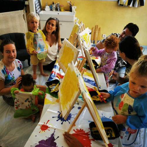 L'arbre à bulles : atelier peinture avec ses parents