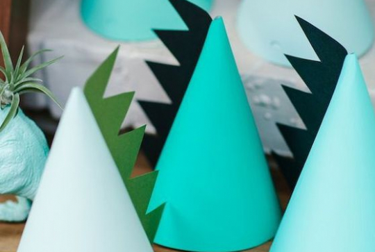 Organiser Une Fete D Anniversaire Pour Enfant Sur Le Theme Des Dinosaures Deco Recettes Deguisement Jeux Citizenkid Organiser Une Fete D Anniversaire Pour Enfant Sur Le Theme Des Dinosaures Deco Recettes Deguisement Jeux Citizenkid