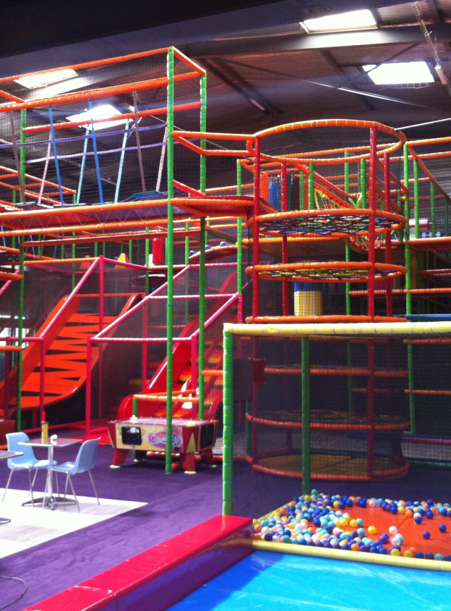 Kid's City Montpellier parc de jeux indoor, attractions en intérieur