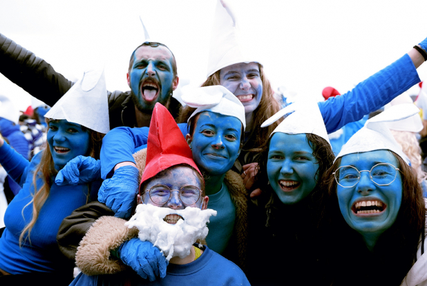 Tentative de record du monde de Schtroumpfs à Landerneau