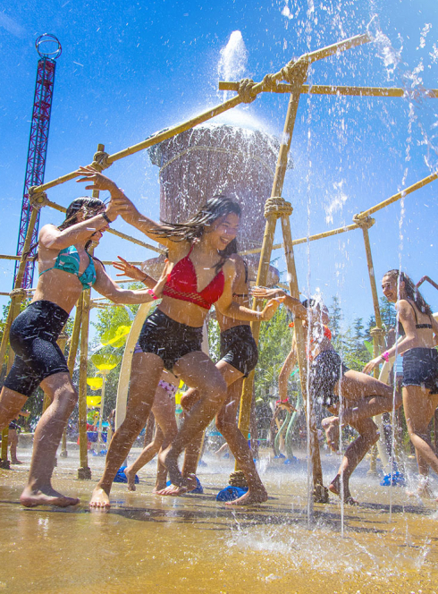 Aire de Jeux 7-12 ans à Walibi Rhône-Alpes