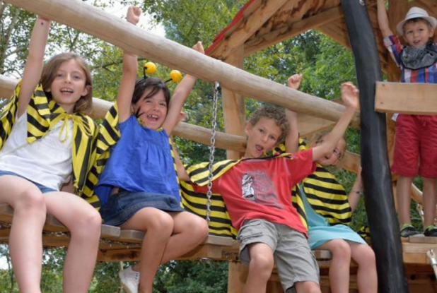 La Folie de Finfarine : jeux