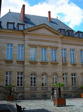 Musée Beaux Arts et Archéologie Joseph Déchelette