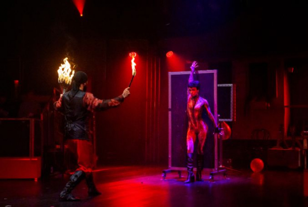 Sacré Cirque 3 - le cracheur de feu