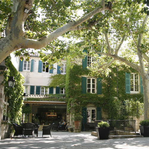 Hôtels d'Avignon - Le Prieuré Beaumanière