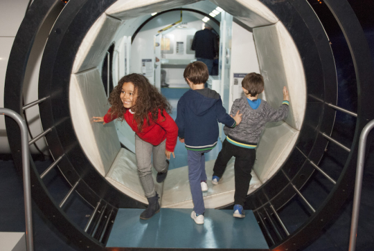 Planète Pilote : enfants au Musée de l'Air et de l'Espace